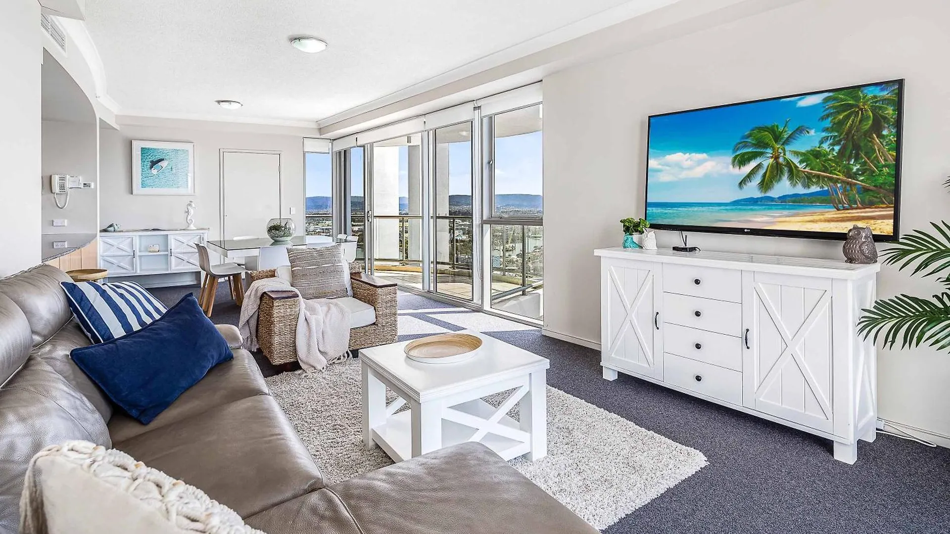 Holiday Holiday Chevron Renaissance Apartments Gold Coast