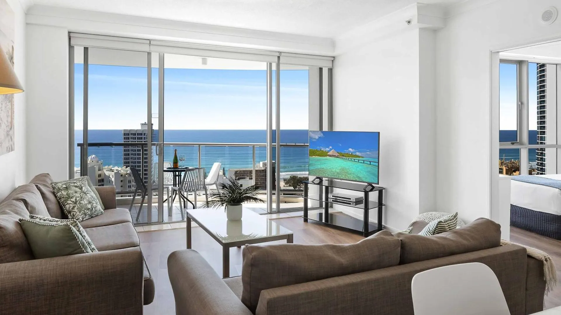 Holiday Holiday Chevron Renaissance Apartments Gold Coast