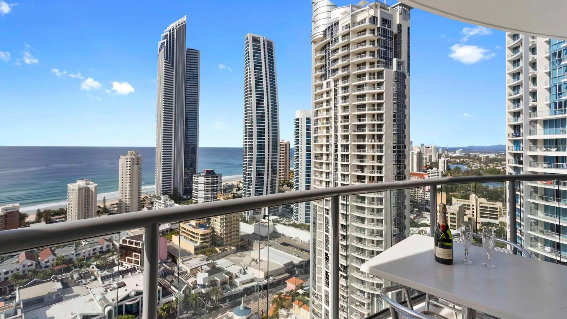 Holiday Holiday Chevron Renaissance Apartments Gold Coast