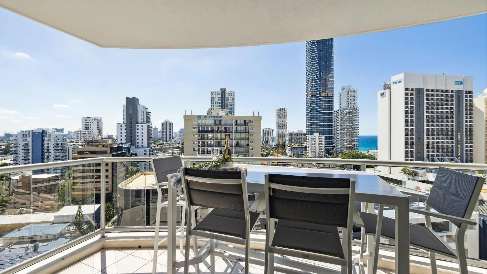 Holiday Holiday Chevron Renaissance Apartments Gold Coast 0*,  Australië